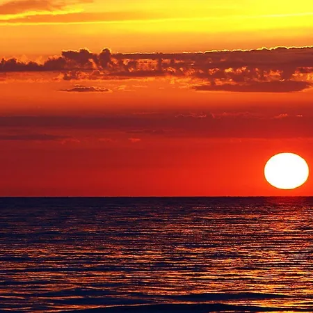 Relax At 2br Oasis In Apartamento Zadar